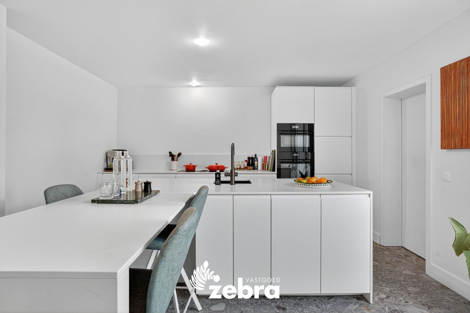 Prachtig gerenoveerde woning in centrum Tielt met garage! foto 8