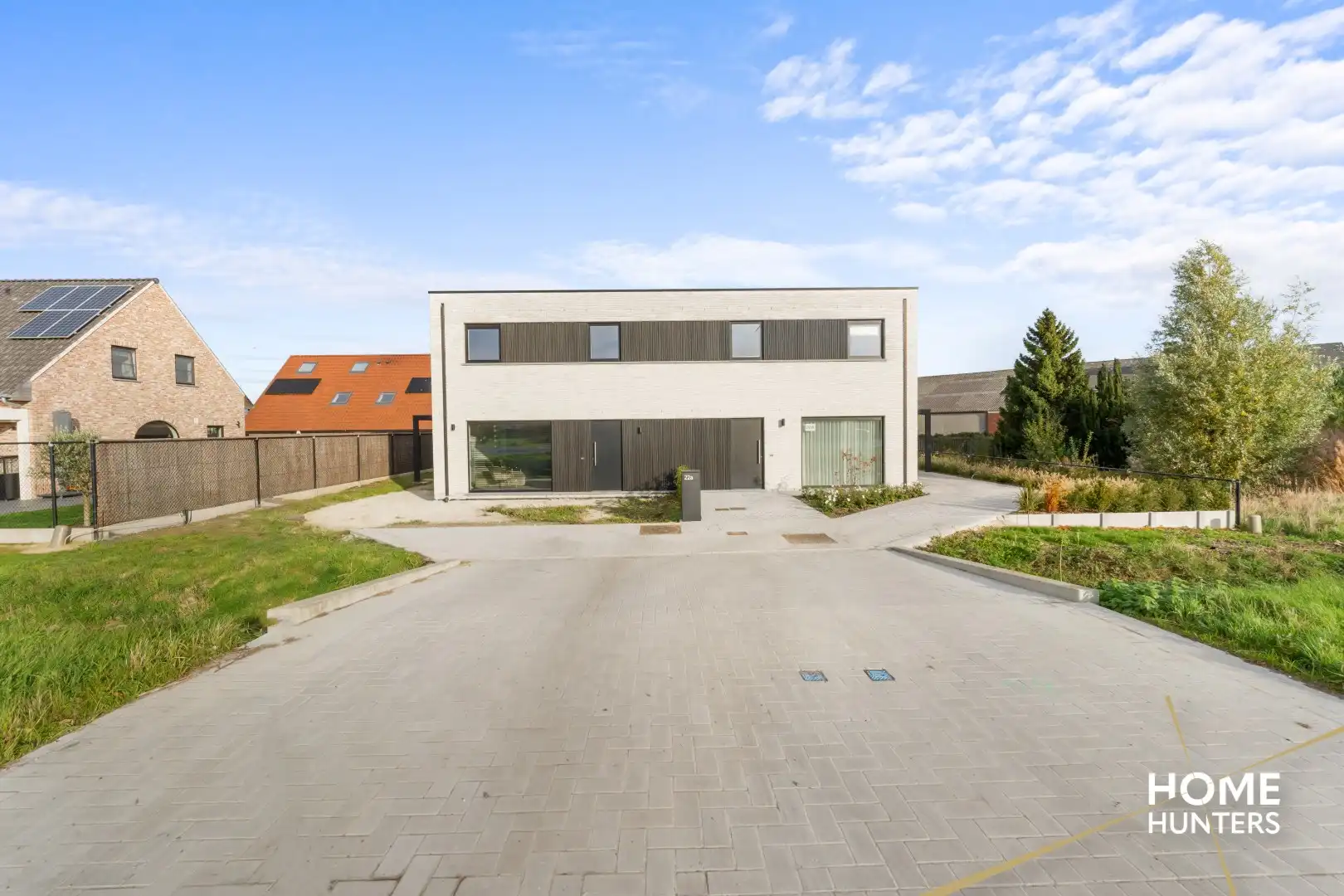 Luxueus afgewerkte halfopen nieuwbouwwoning met vergezichten foto 27