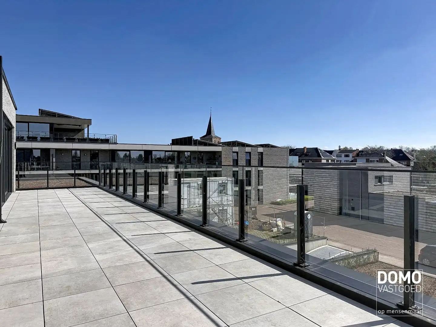 KNAP ARCHITECTURAAL WOONPROJECT IN HET CENTRUM VAN KERMT foto 3