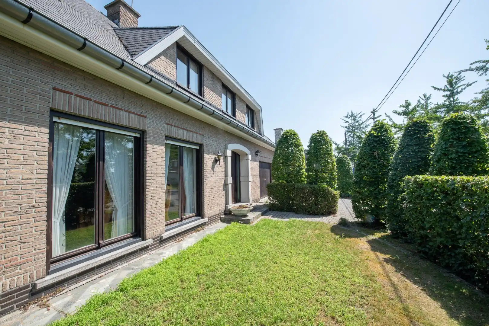TE KOOP te Waregem: Ruime open bebouwing op 549m² met zeer gunstige ligging (SEV). foto 2