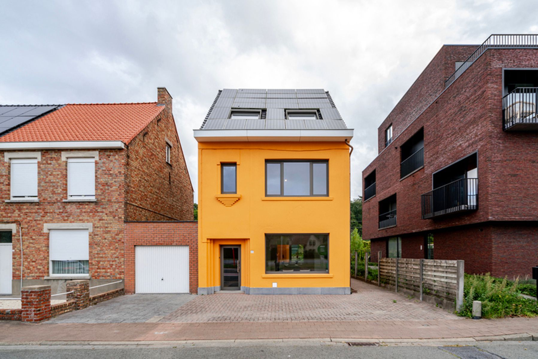 Gerenoveerde gezinswoning met 4 slpk aan station van Beernem foto 27