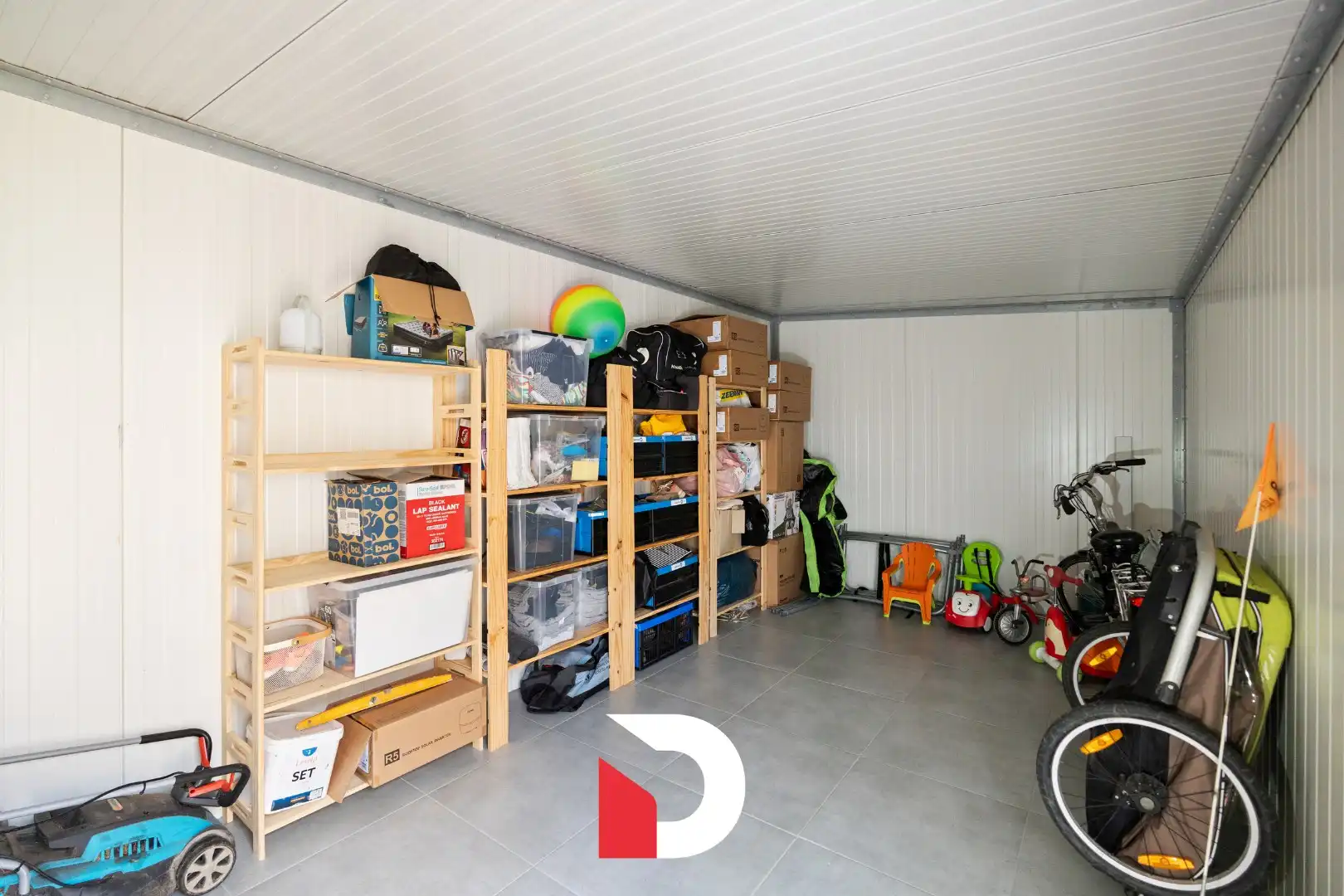 Instapklare gezinswoning met 3slk. en inpandige garage vlakbij Centrum Brugge. foto 23