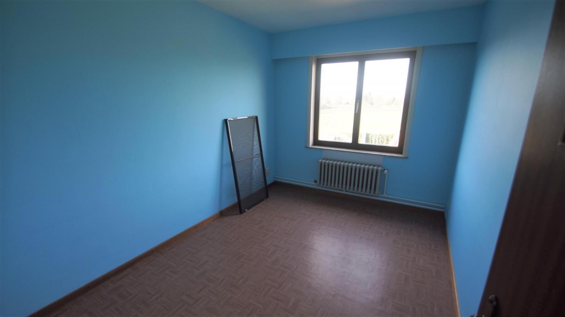 Ruim, goed gelegen appartement met 3 slpks, garage en terrasje foto 6