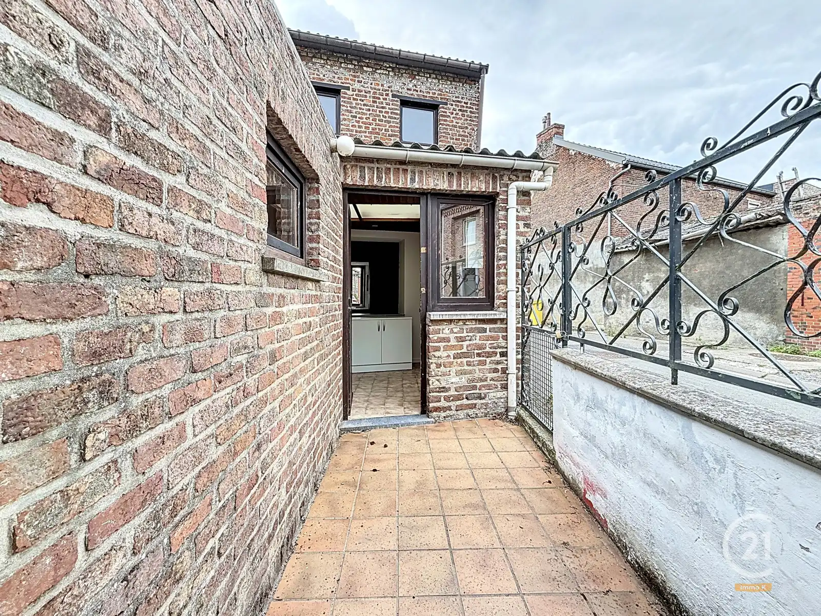 2 slks - instapklaar met terras/koer foto 18