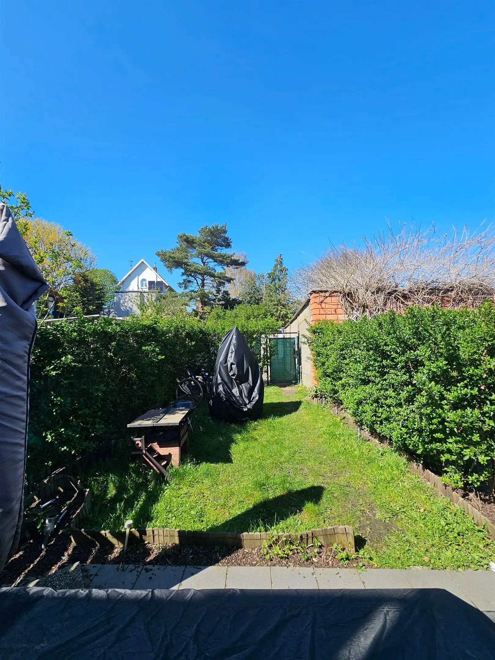 Gelijkvloersappartement met 1 slpks, tuin en garage. foto 4