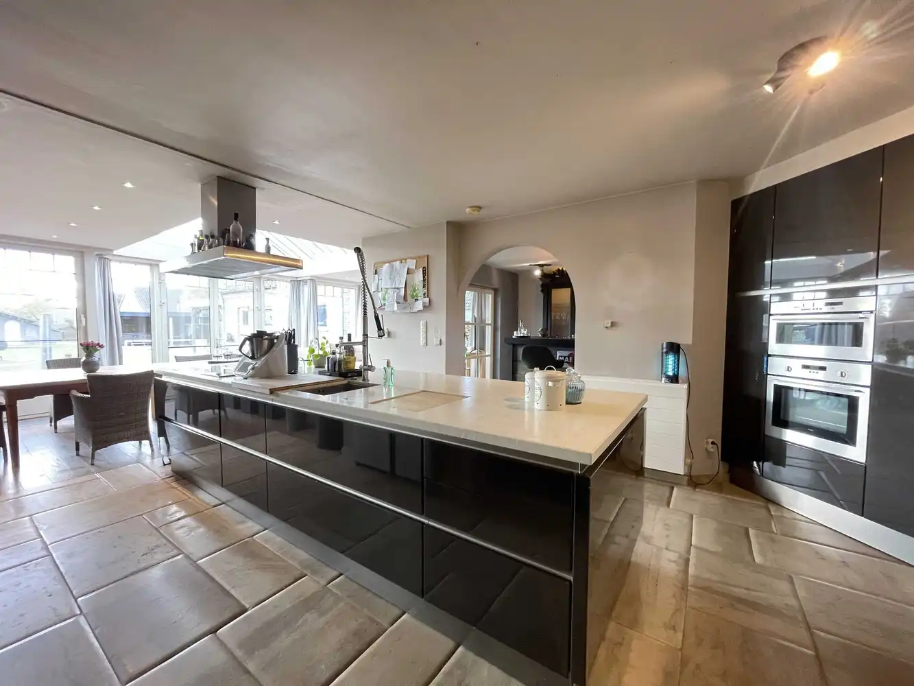 Gunstig gelegen woning met zwembad foto 7