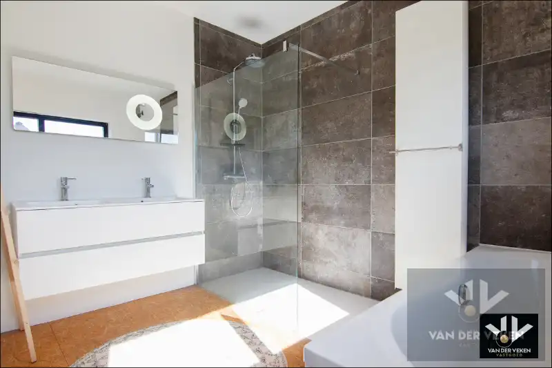 KARAKTERVOLLE WONING AAN GROENE STADSRAND foto 16