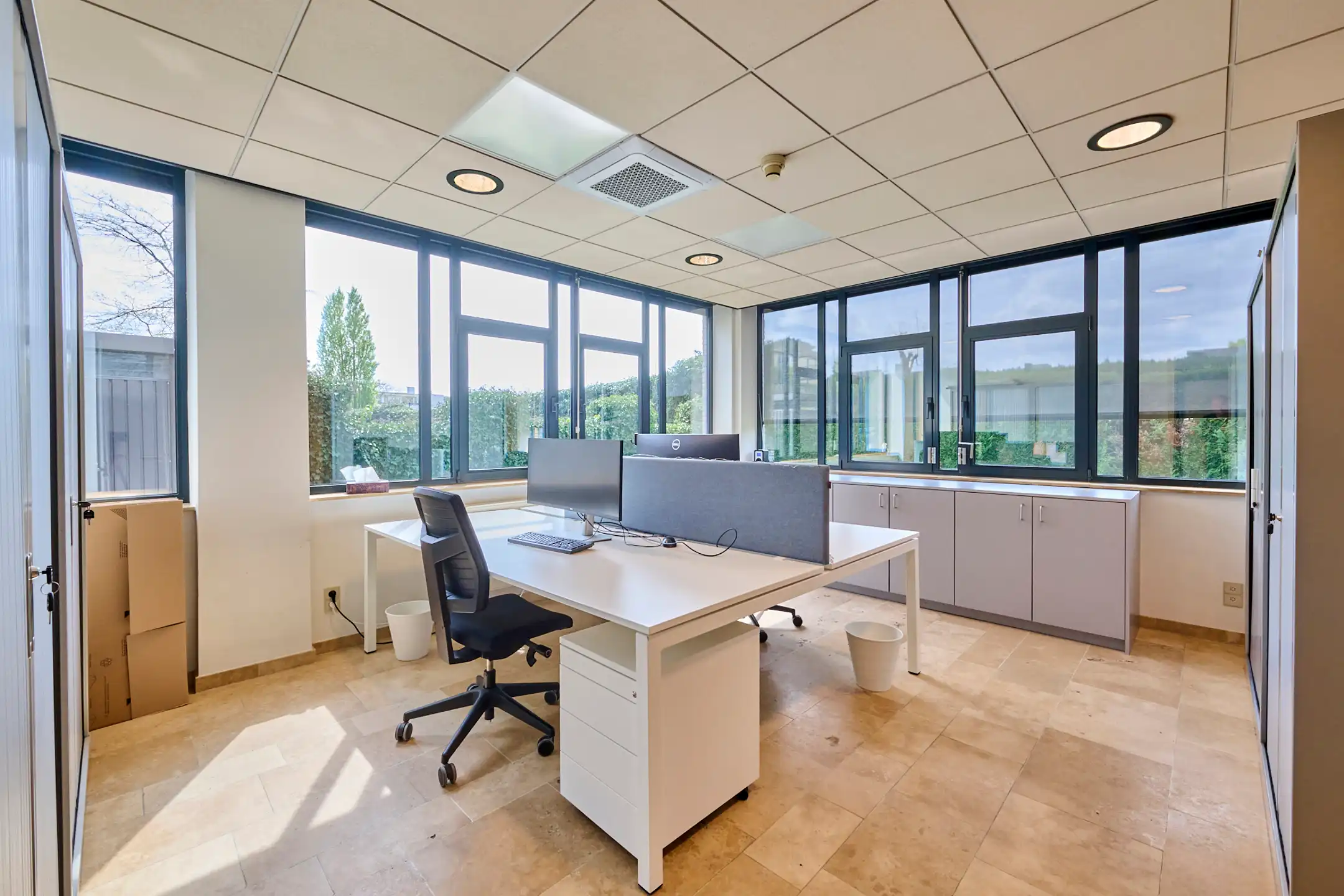Kantoorgebouw te huur in Hasselt foto 11