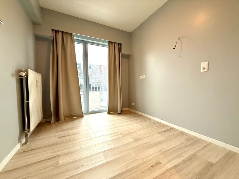 Instapklaar, centraal gelegen appartement met garage foto 8