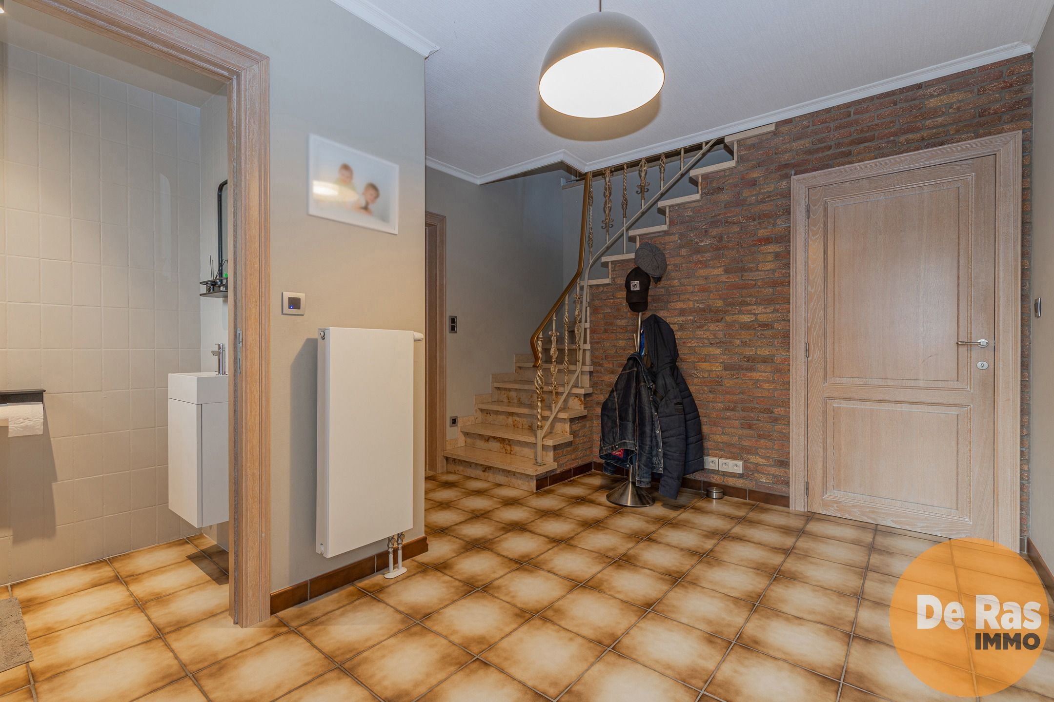 AAIGEM - Ruime villa met 4 slpks, tuin en garage! foto 2