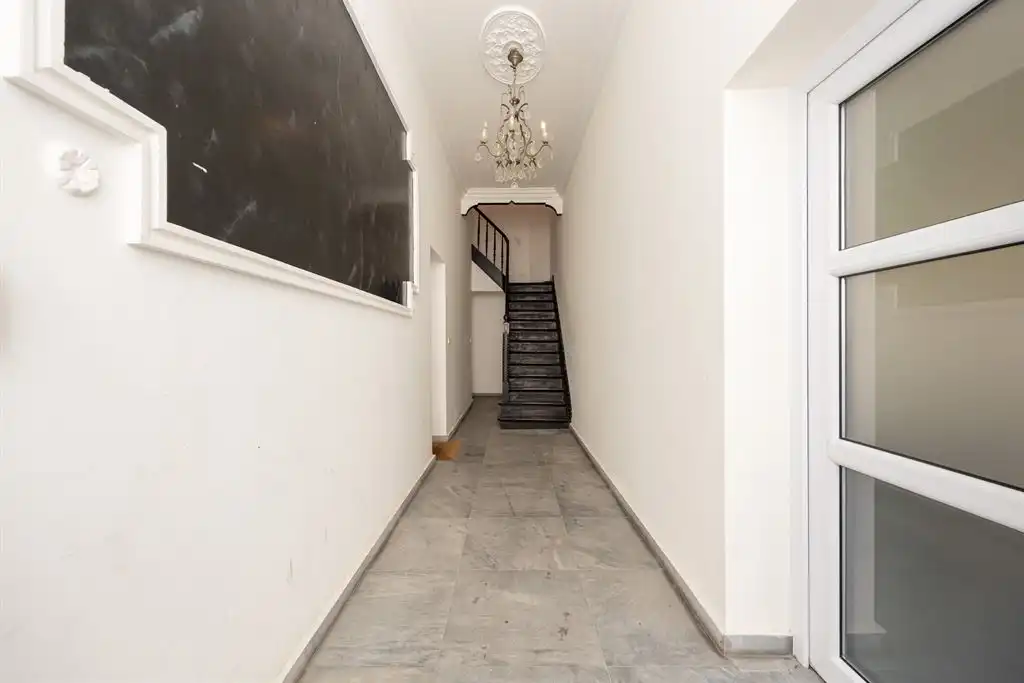 energiezuinig gerenoveerd appartement met ruim terras foto 15