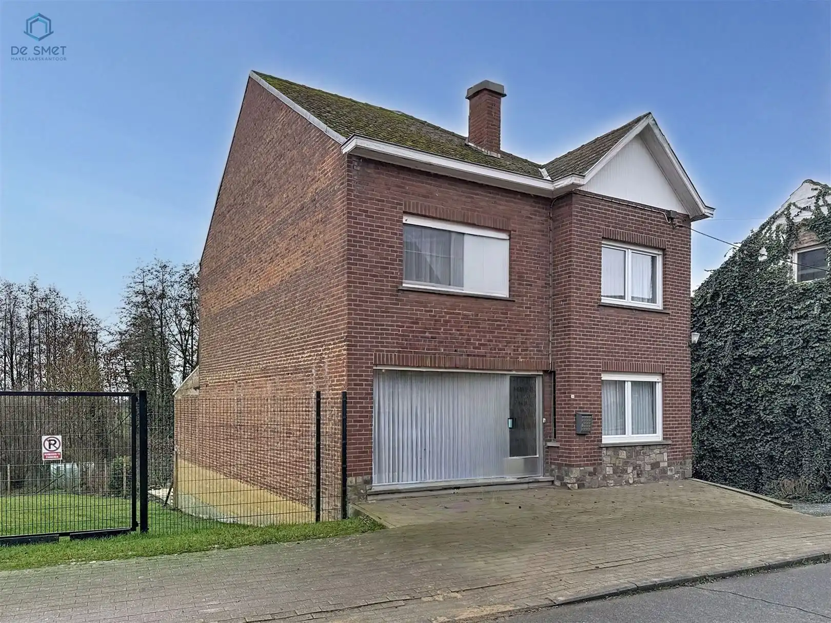 Zeer ruime woning met grote tuin, bos en landelijk uitzicht foto 24