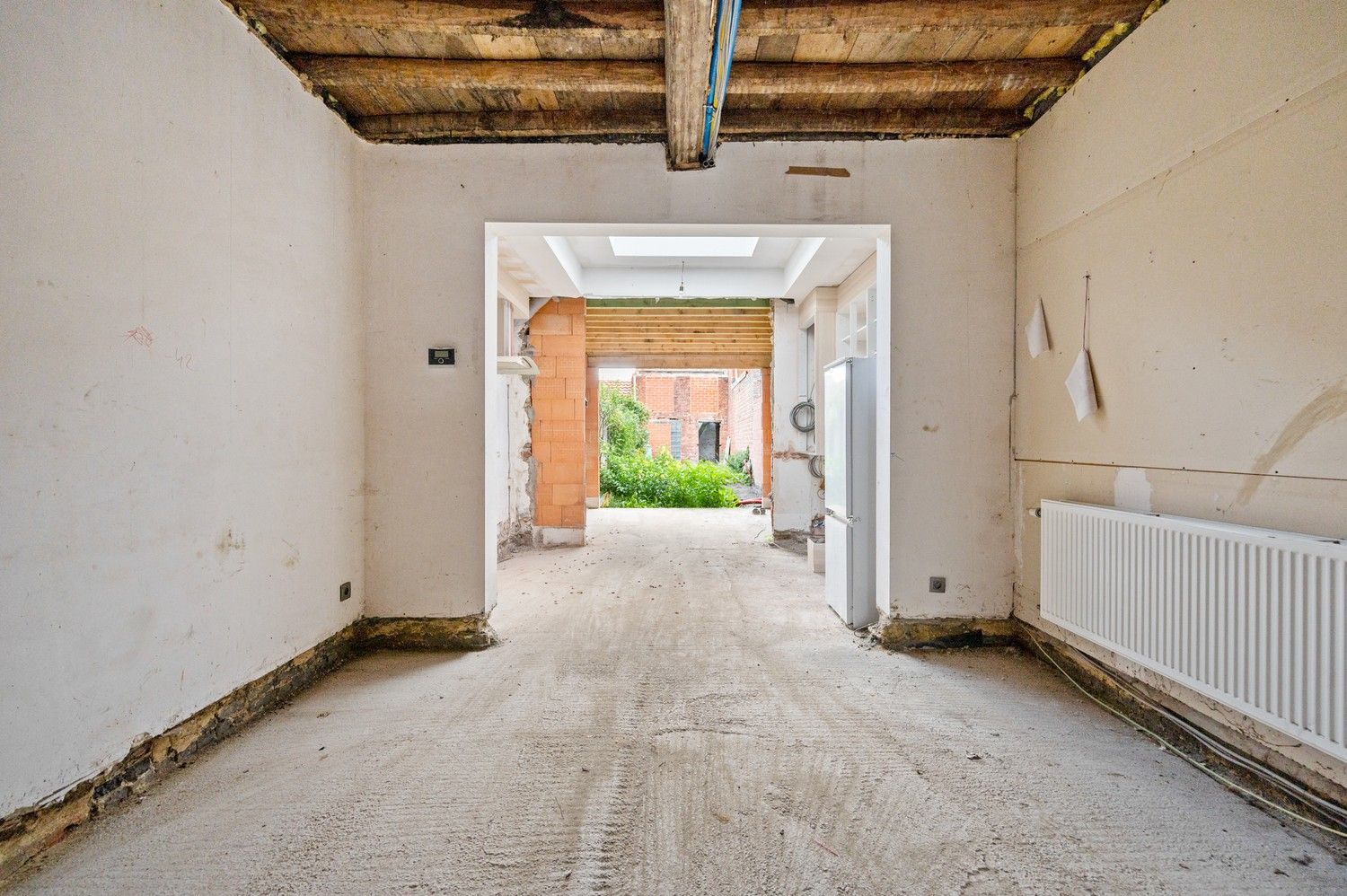Leuke, verder af te werken woning met 3 slaapkamers en tuin op toplocatie in Lier! foto 3