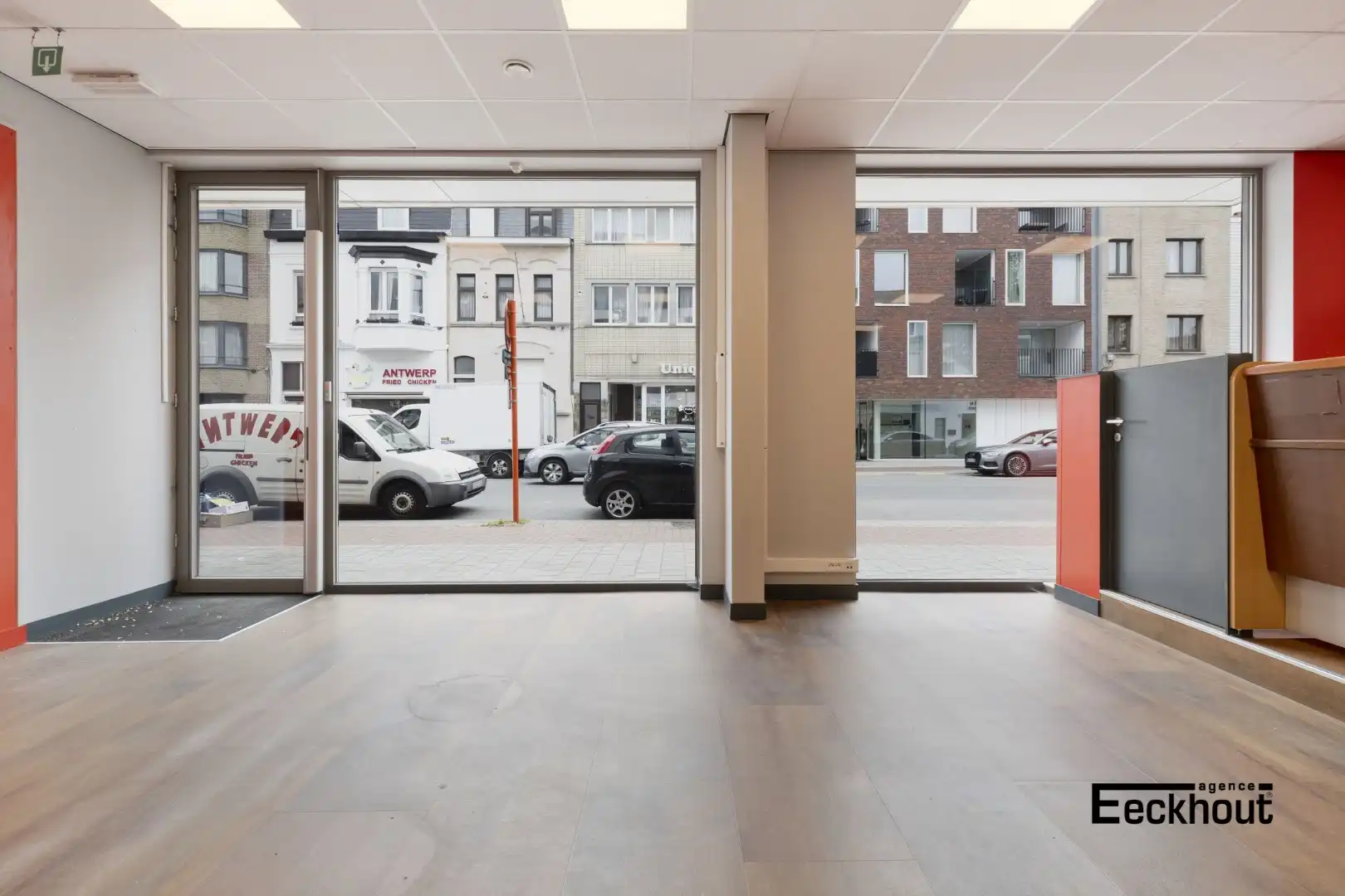 Commerciële handelsruimte van 106 m² op toplocatie in Oostende foto 4