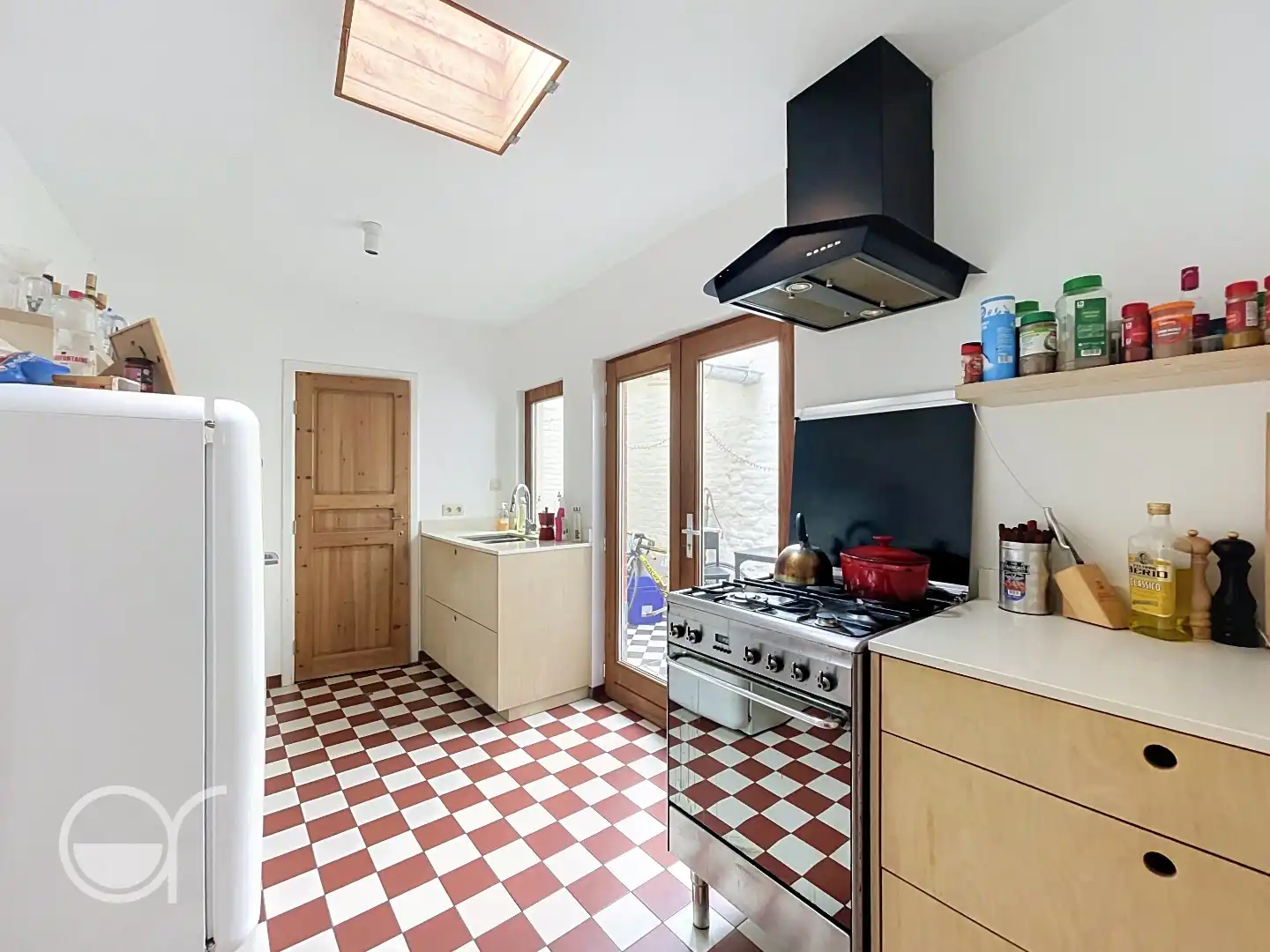 Charmante rijwoning met 2 slaapkamers foto 4
