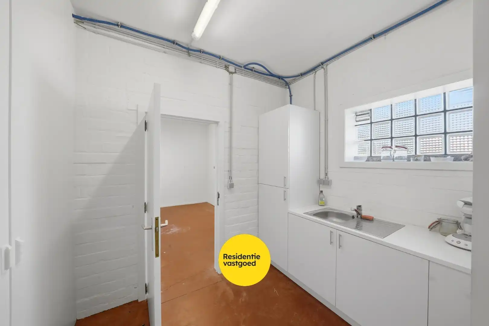 Commerciële ruimte te huur in het centrum van Aartrijke foto 11