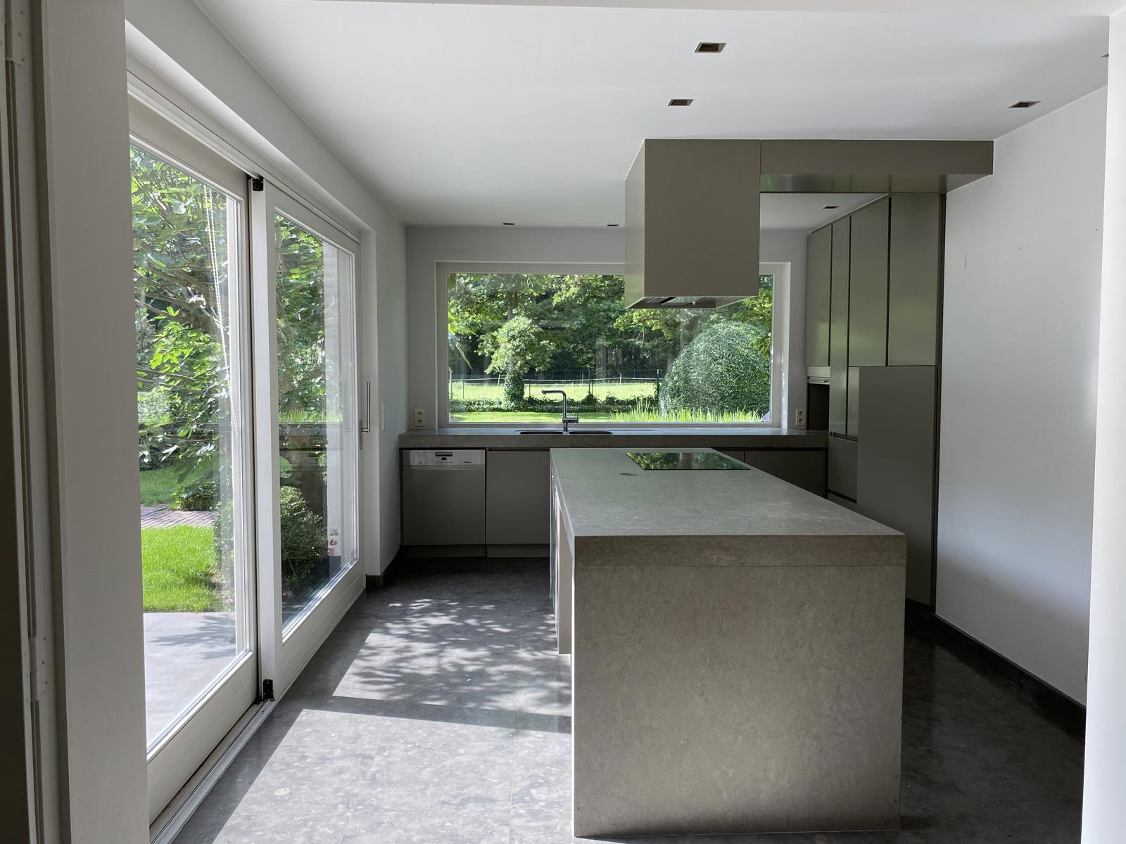 Charmante villa met zwemvijver en veel groen 1.512m2 foto 8