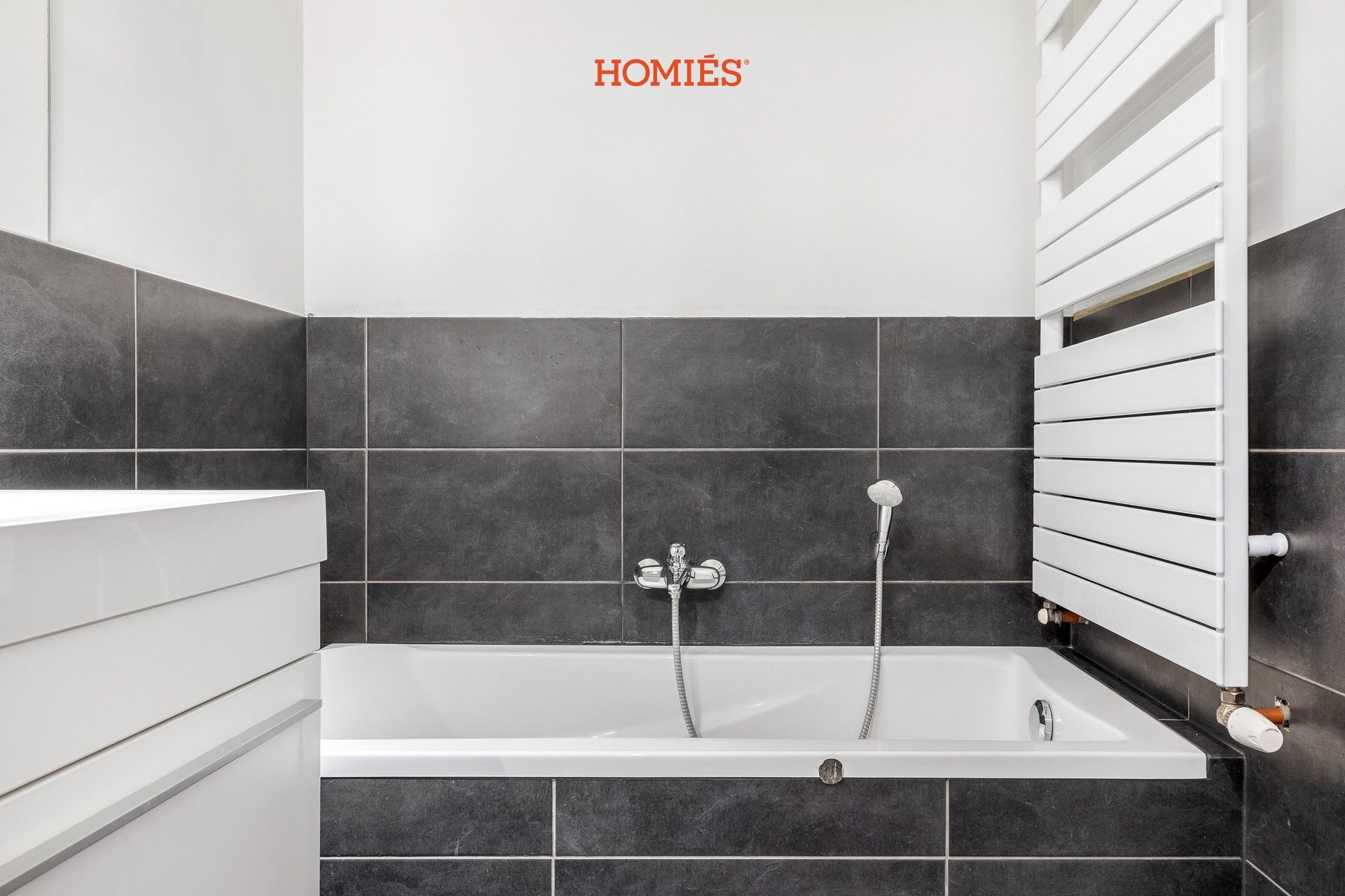 Opbrengsteigendom: Ruim kantoor + duplexappartement foto 18