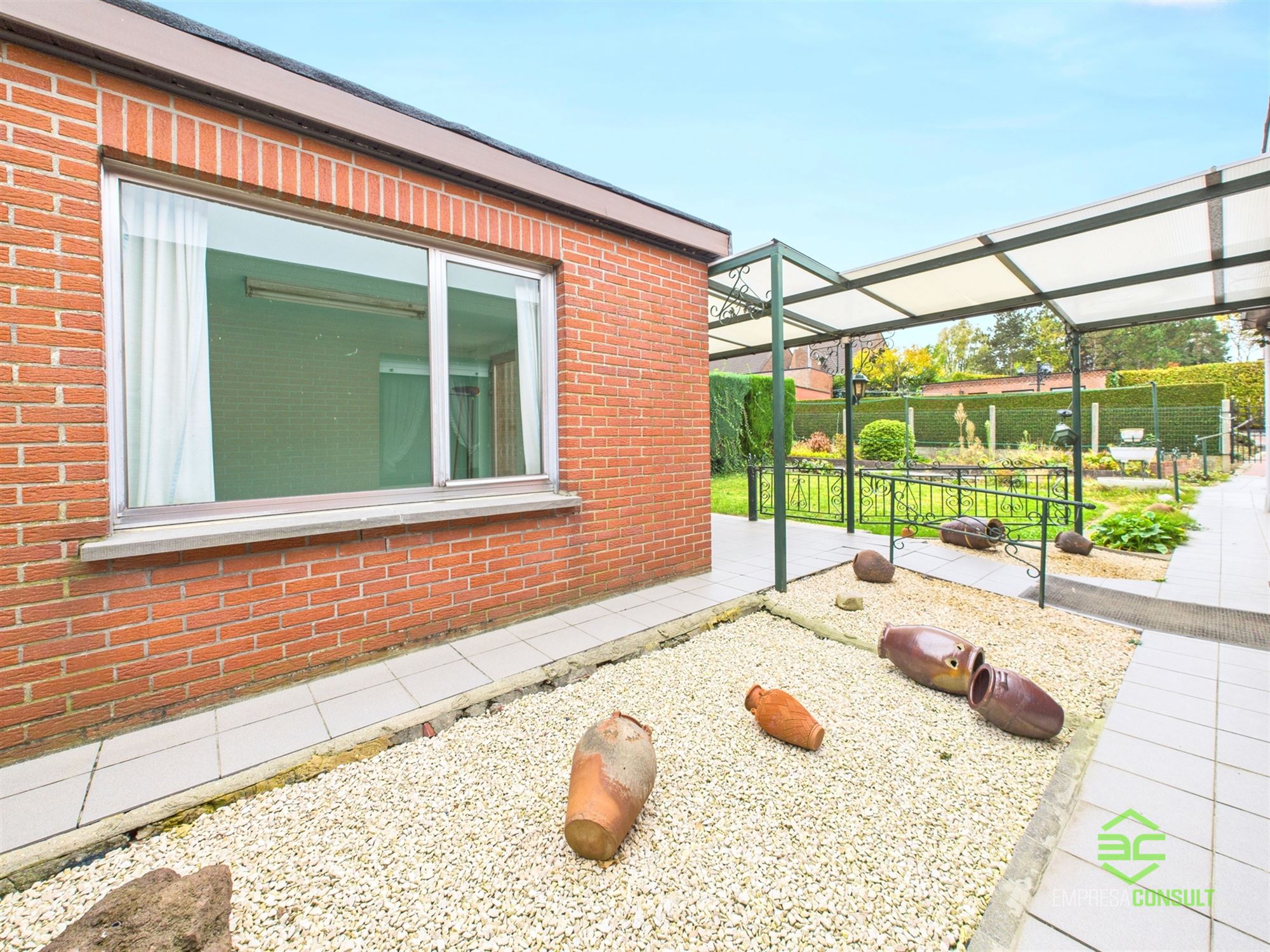 Gelijkvloerse woning in het centrum met 2 slpk en ruime tuinberging! foto 16