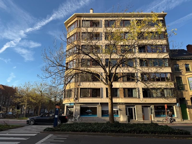 Exclusief ruim en lichtrijk appartement met panoramisch zicht op Gent (Visserij) foto 14