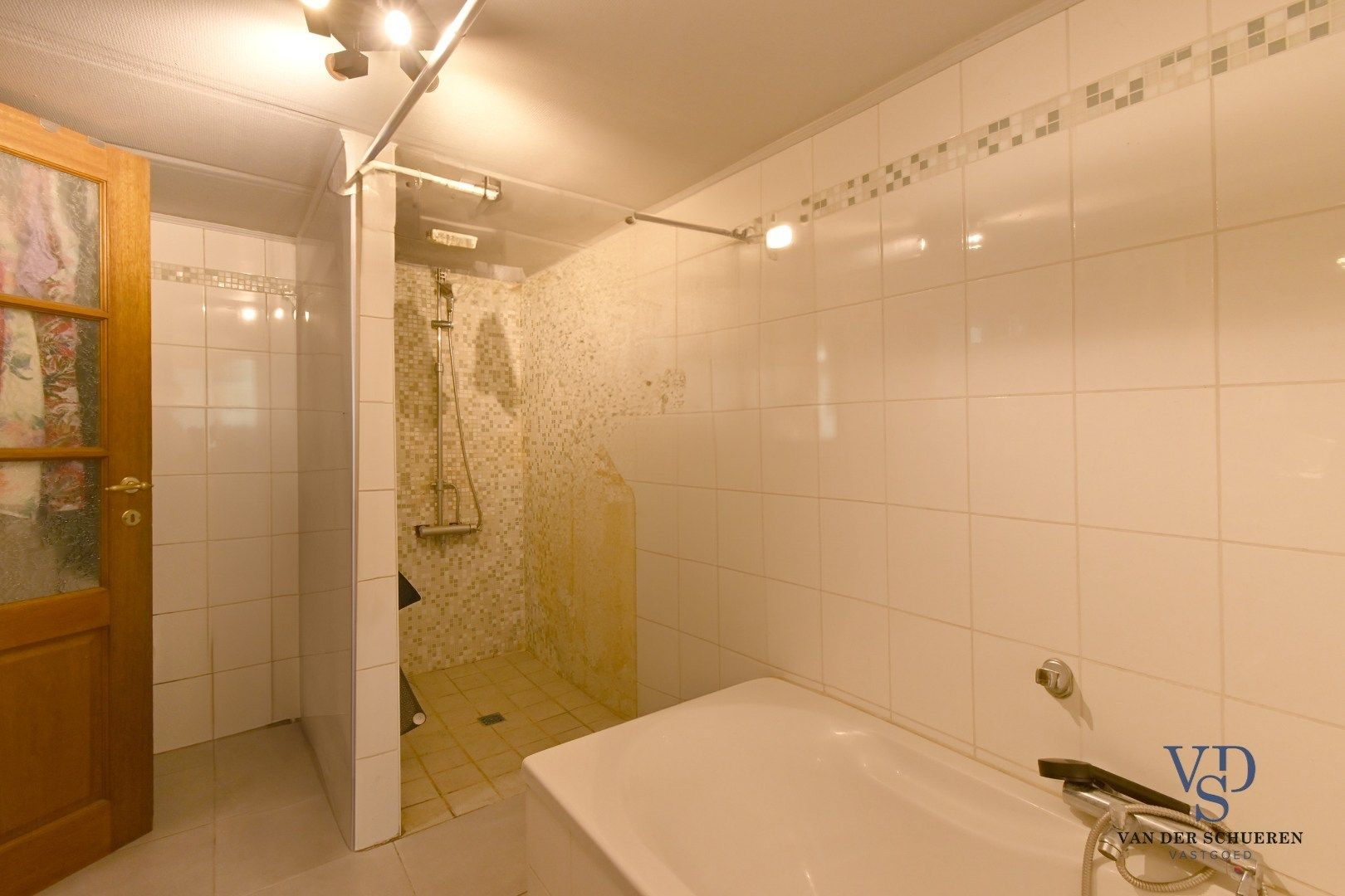 Degelijke woning in Semmerzake  foto 10