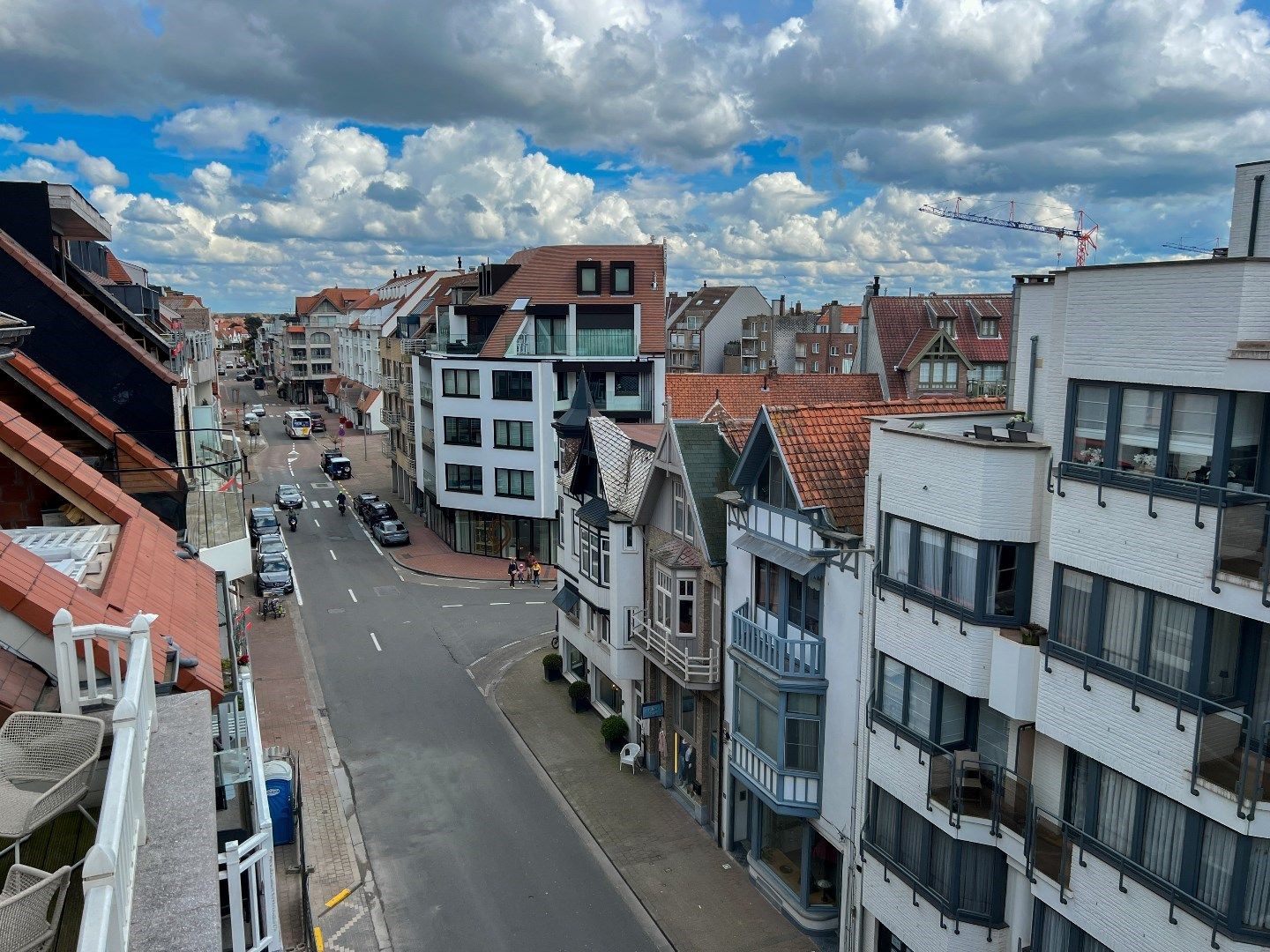 Gezellig appartement in een kleine residentie centraal gelegen vlakbij de winkels van de Lippenslaan. foto 16