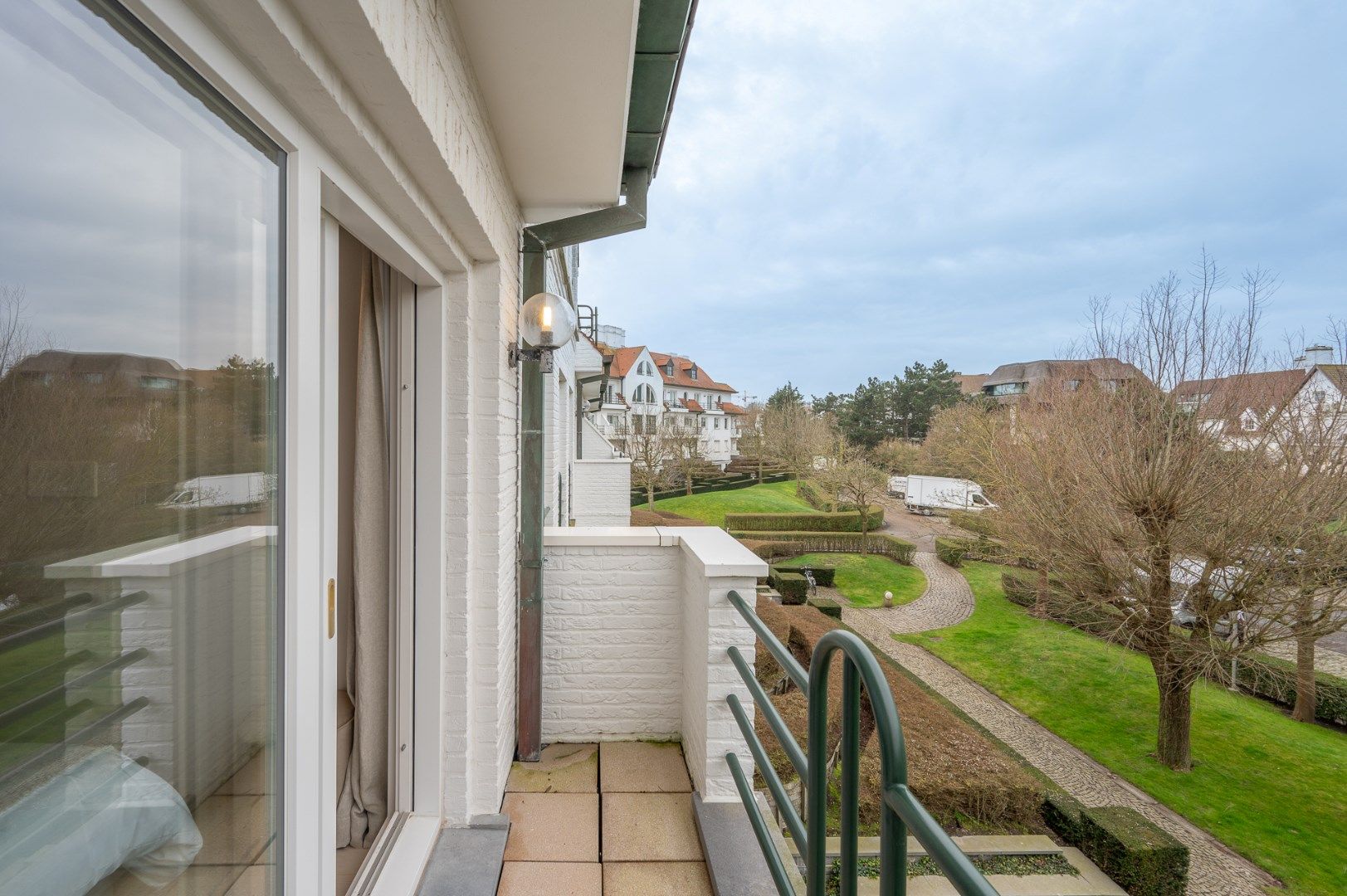 Appartement met zonneterras op een privédomein met binnenzwembad foto 13