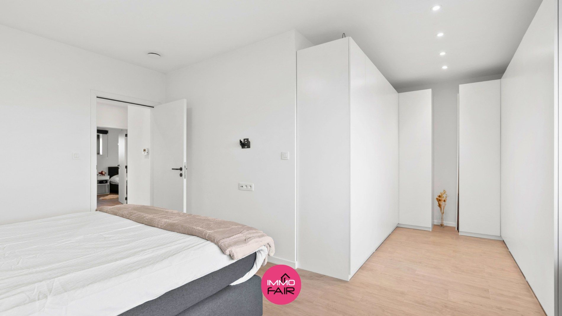 Recente, instapklare gezinswoning in rustige, landelijk omgeving foto 14