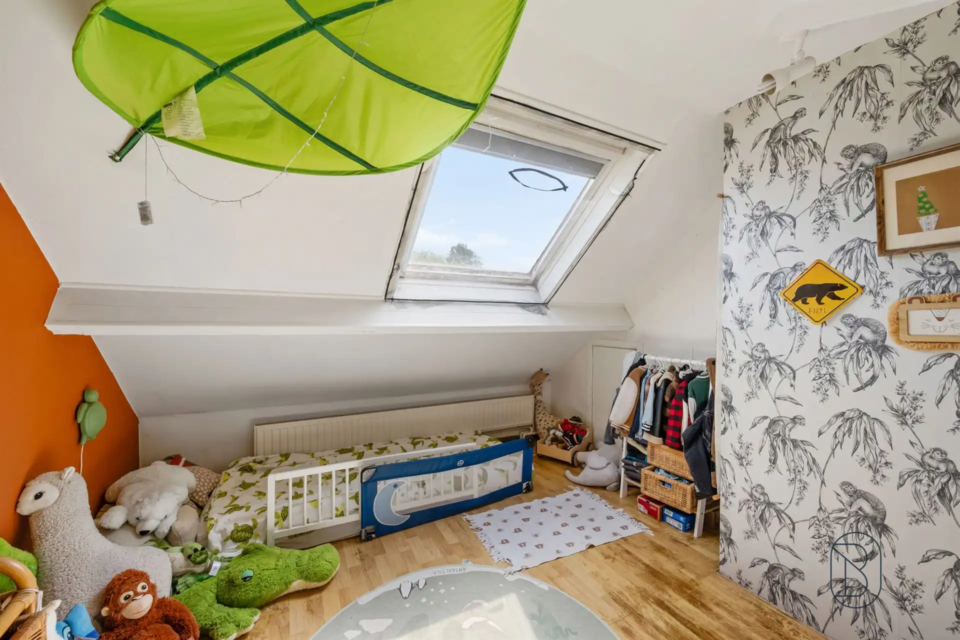 Bel-etagewoning met 3 slpk, garage en tuin in Vloesberg foto 17