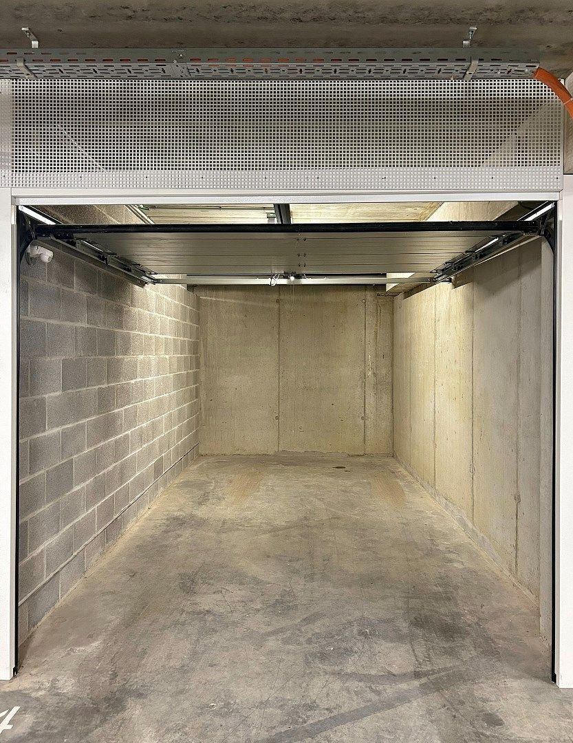 Garagebox te huur in het centrum van Ieper  foto 2