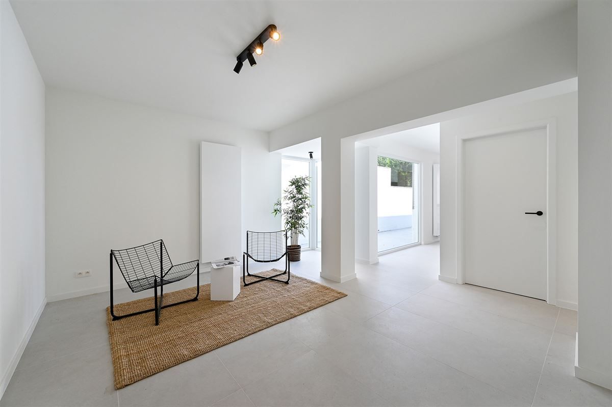 Mooi gerenoveerde woning met tuin en polderzicht foto 11