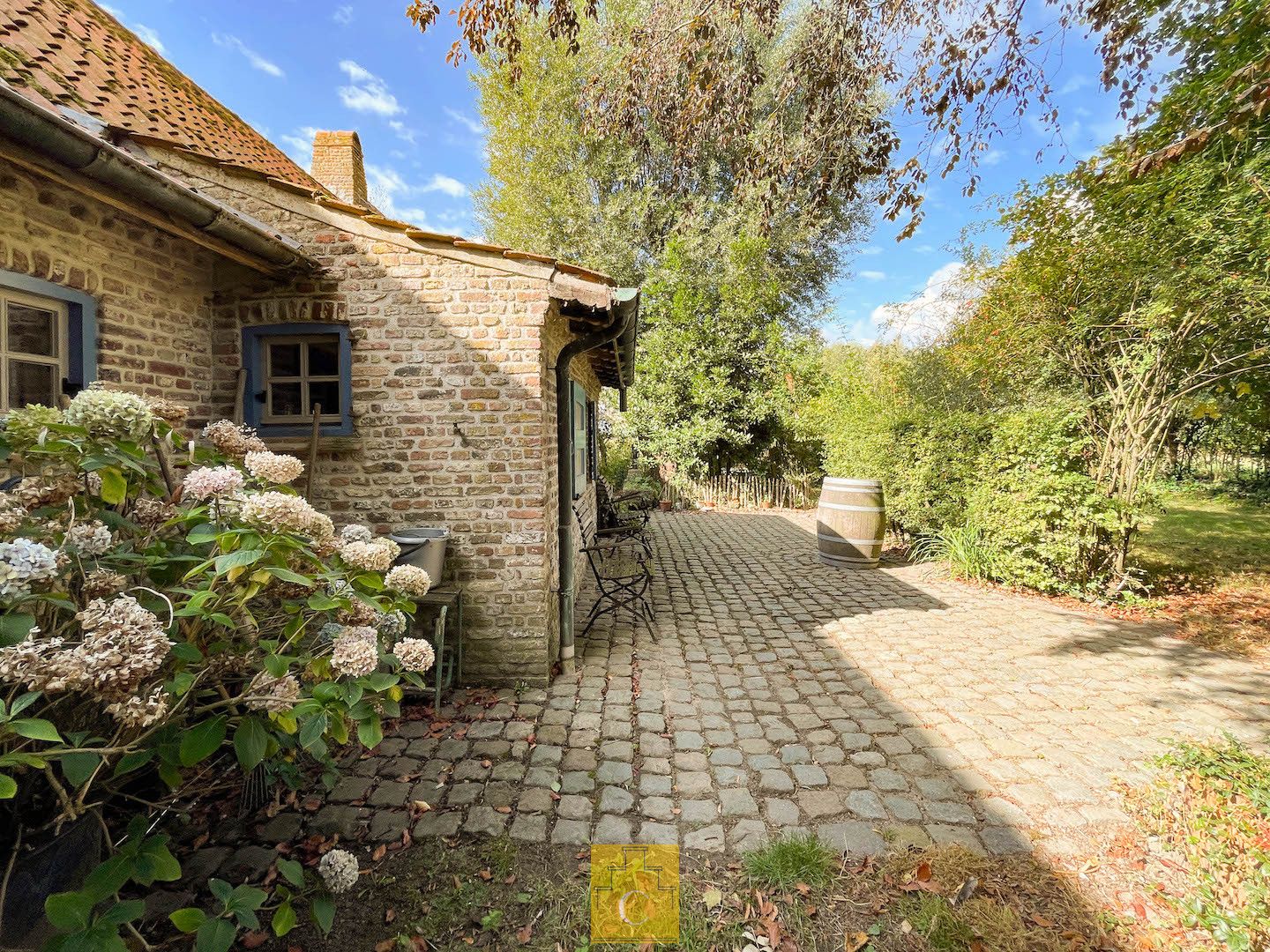 sfeervol landhuis met schuur, garage, zwemvijver en poolhouse, 3 paardenstallen, akkerland en weiland. Idyllische locatie te Torhout (Sint-Henricus), 2,55 ha foto 36