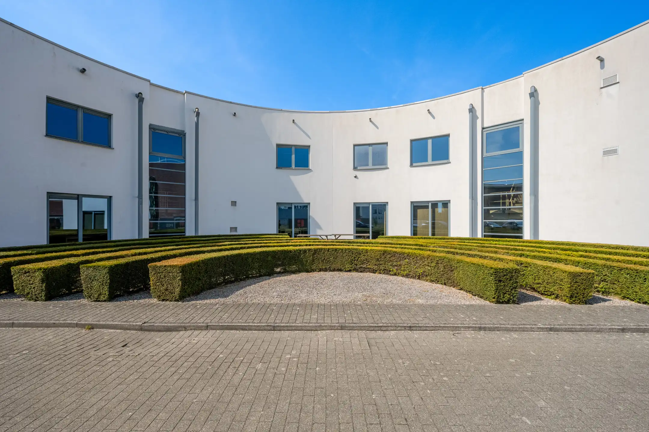 Instapklaar kantorencomplex op toplocatie ten zuiden van Gent foto 3