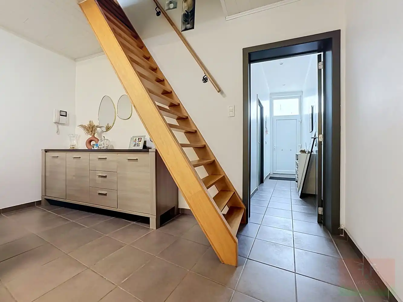 Energiezuinige moderne gezinswoning met garage, 3 slaapkamers, 2 badkamers en stadstuin foto 12