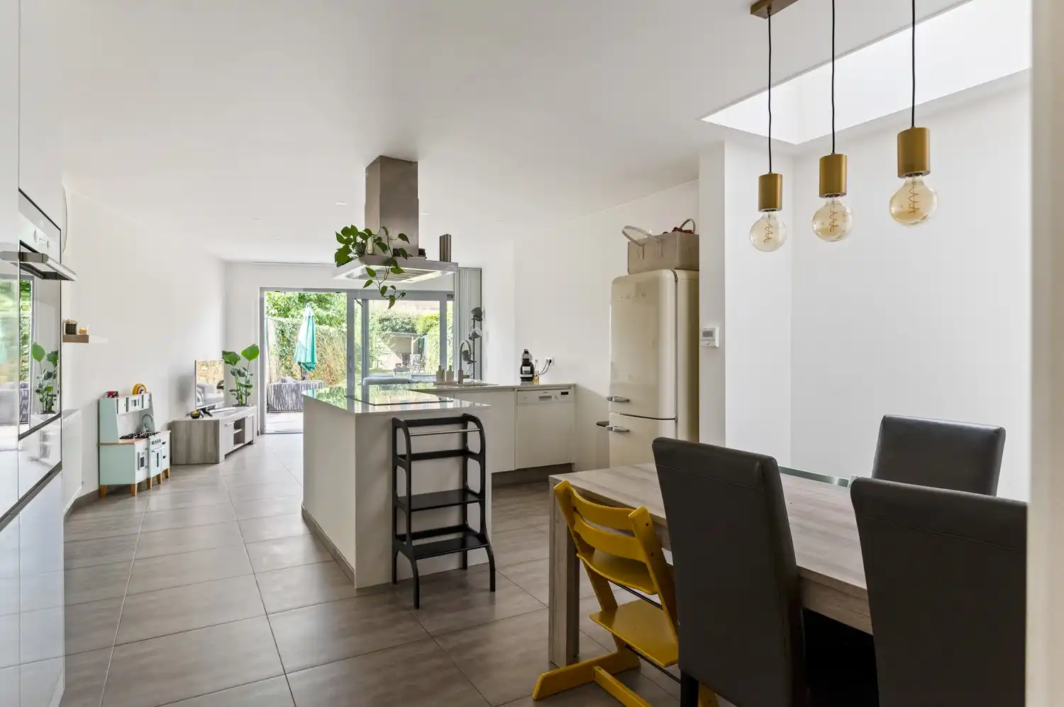 Deels gerenoveerde woning met 3 slaapkamers nabij centrum Lint foto 5