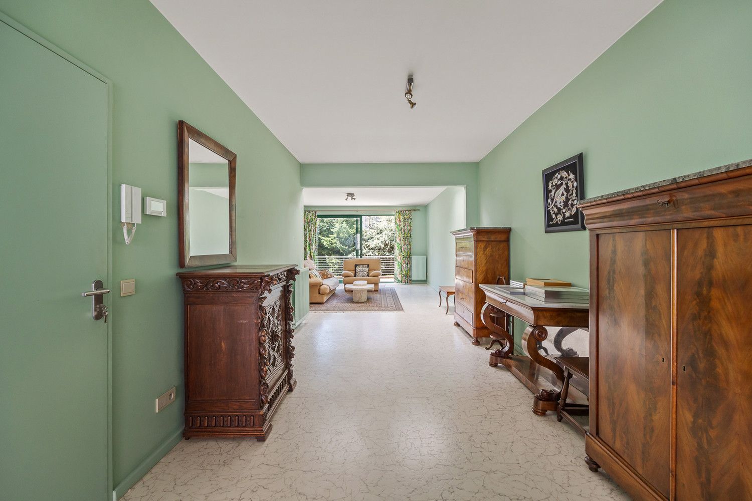 In optie: kevin@wellimmo.net voor meer info! Een oase van rust in hartje Antwerpen: Ruime stadswoning met prachtige tuin, garage én praktijkmogelijkheid foto 7