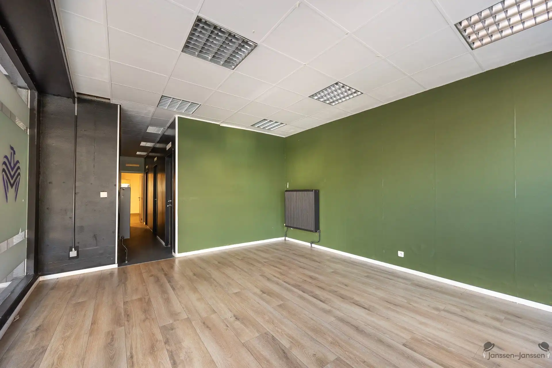 Polyvalente handelsruimte met veel mogelijkheden op toplocatie! foto 2
