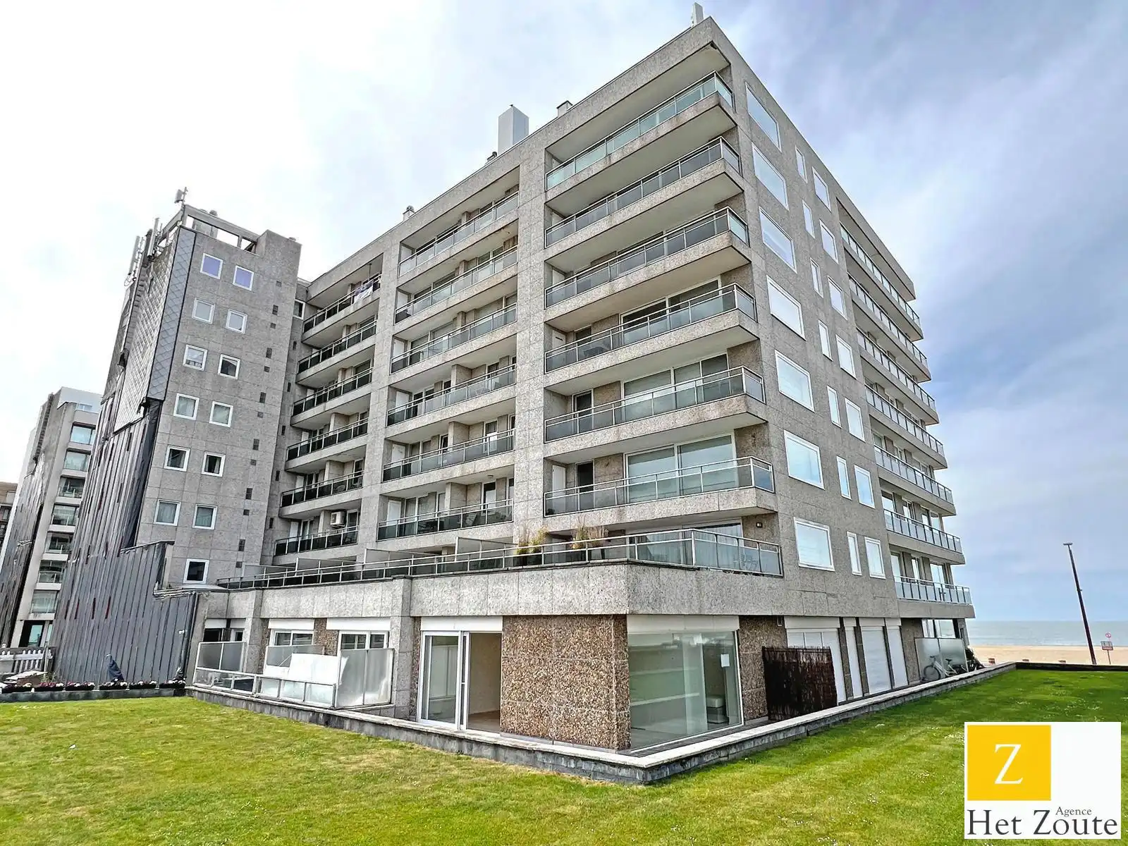 Prachtig gerenoveerd appartement gelegen op de Zeedijk foto 12