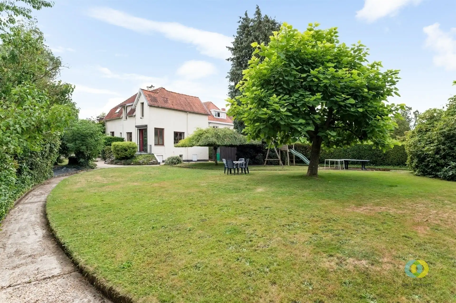 Karaktervolle villa op mooi perceel foto 17