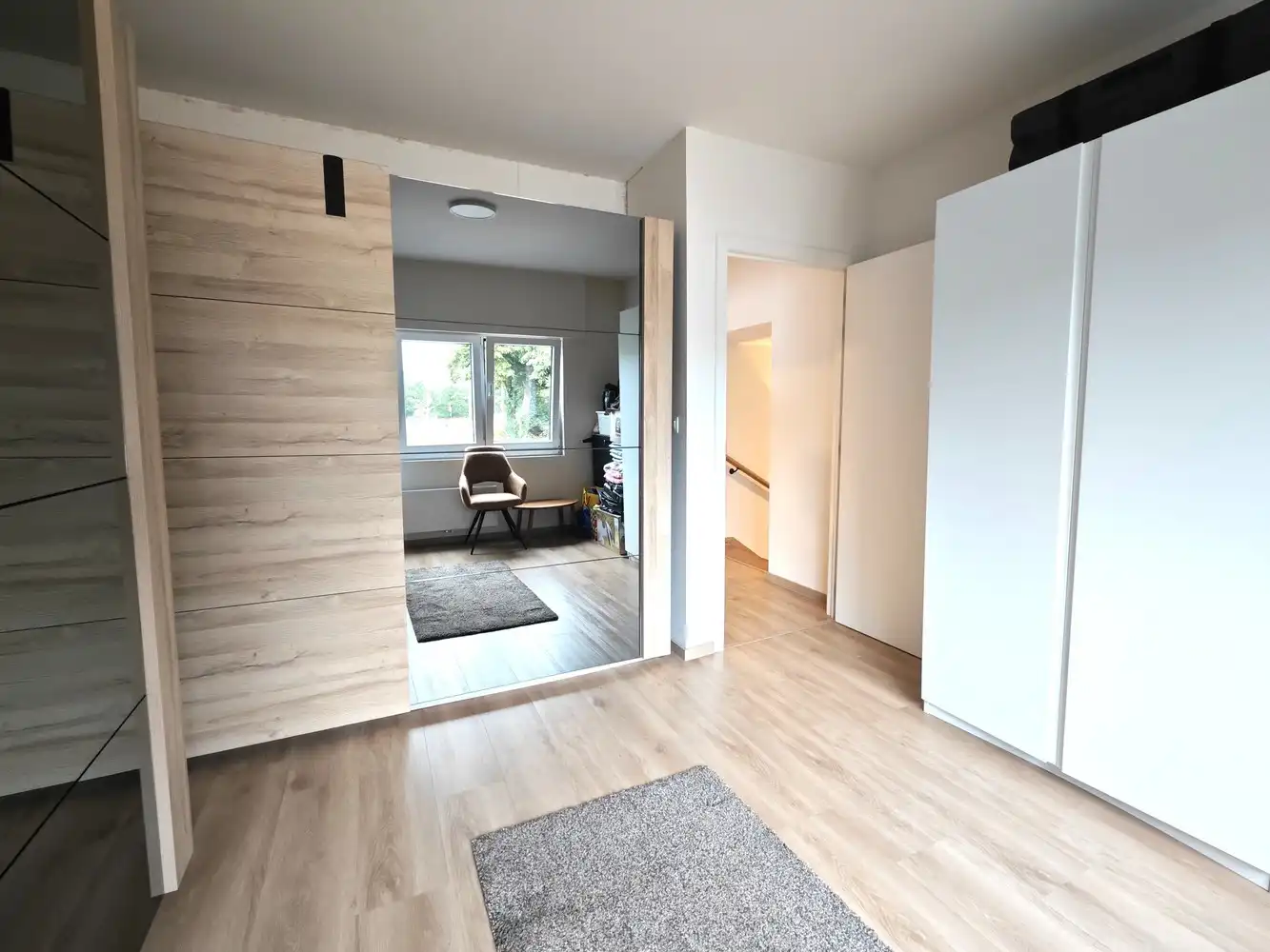 Grotendeels gerenoveerde woning op 16a78ca foto 21