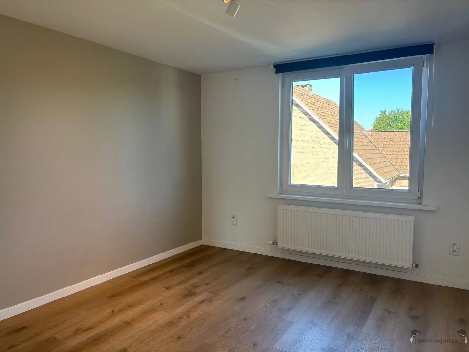 Ruim en volledig vernieuwd appartement met grote leefruimte in Sint-Lenaarts foto 14