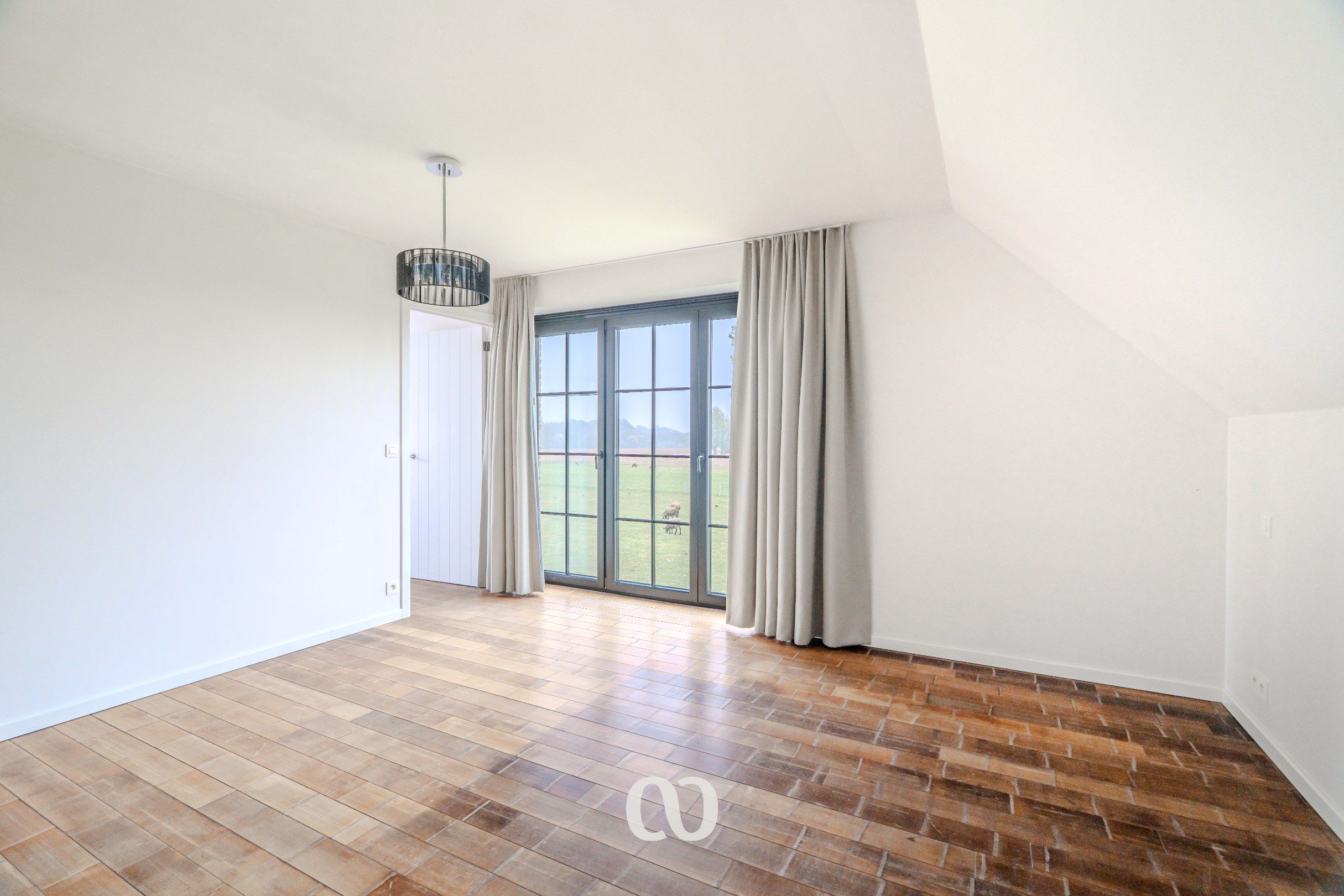 Exclusieve, energiezuinige villa met 4 slaapkamers en panoramisch zicht foto 17