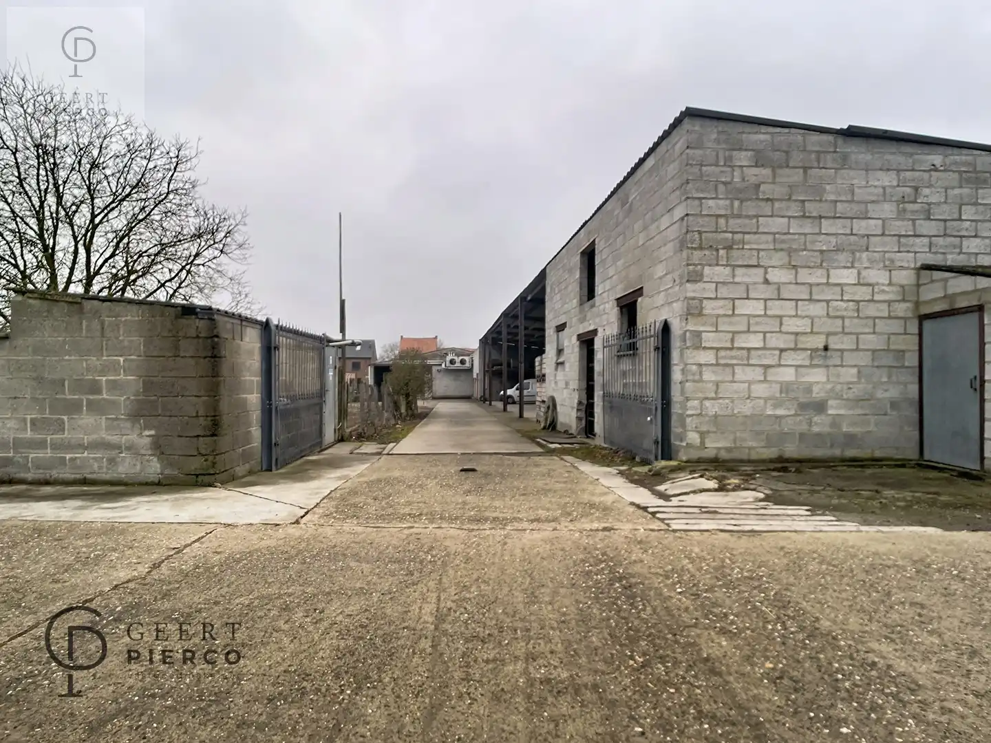 Karaktervolle hoeve met loods op een perceel van 16a76ca. foto 43