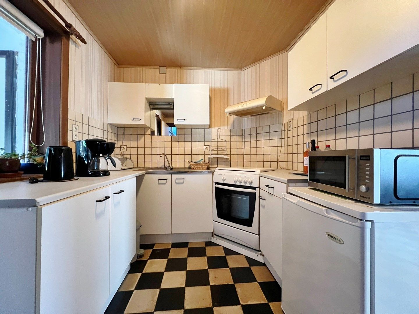 Te renoveren woning in de rustige dorpskern van Elverdinge.  foto 6
