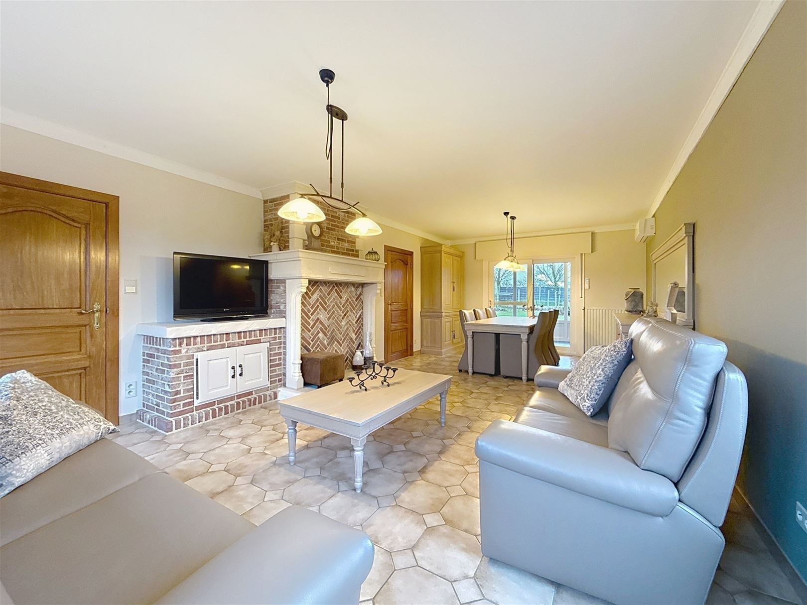 Ruime open bebouwing met 4 slpks, veranda, tuin, garage, 8a  foto 41