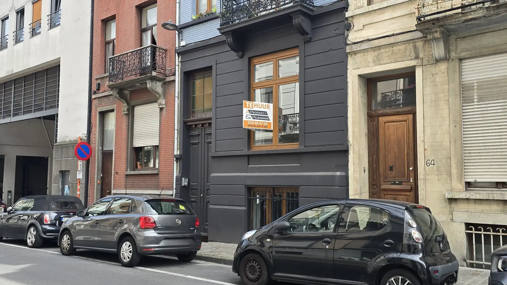 Prachtig neoclassicistisch appartement met stadstuin te huur in Elsene foto {{pictureIndex}}