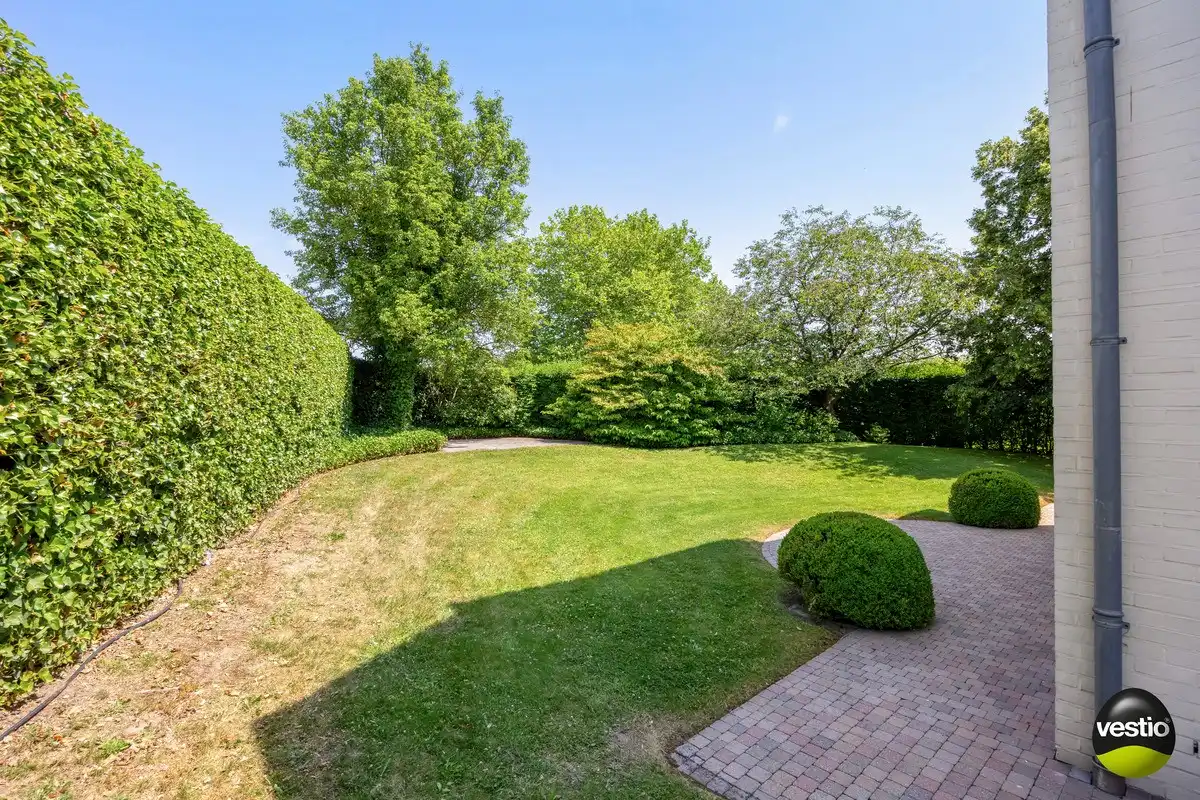 EXCLUSIEVE HOEVE MET MEERDERE WOONGEDEELTES, ATELIER, STALLING en AANPALENDE WEIDE OP CA. 1,6 HECTARE NABIJ DOMEIN NIEUWENHOVEN. foto 76