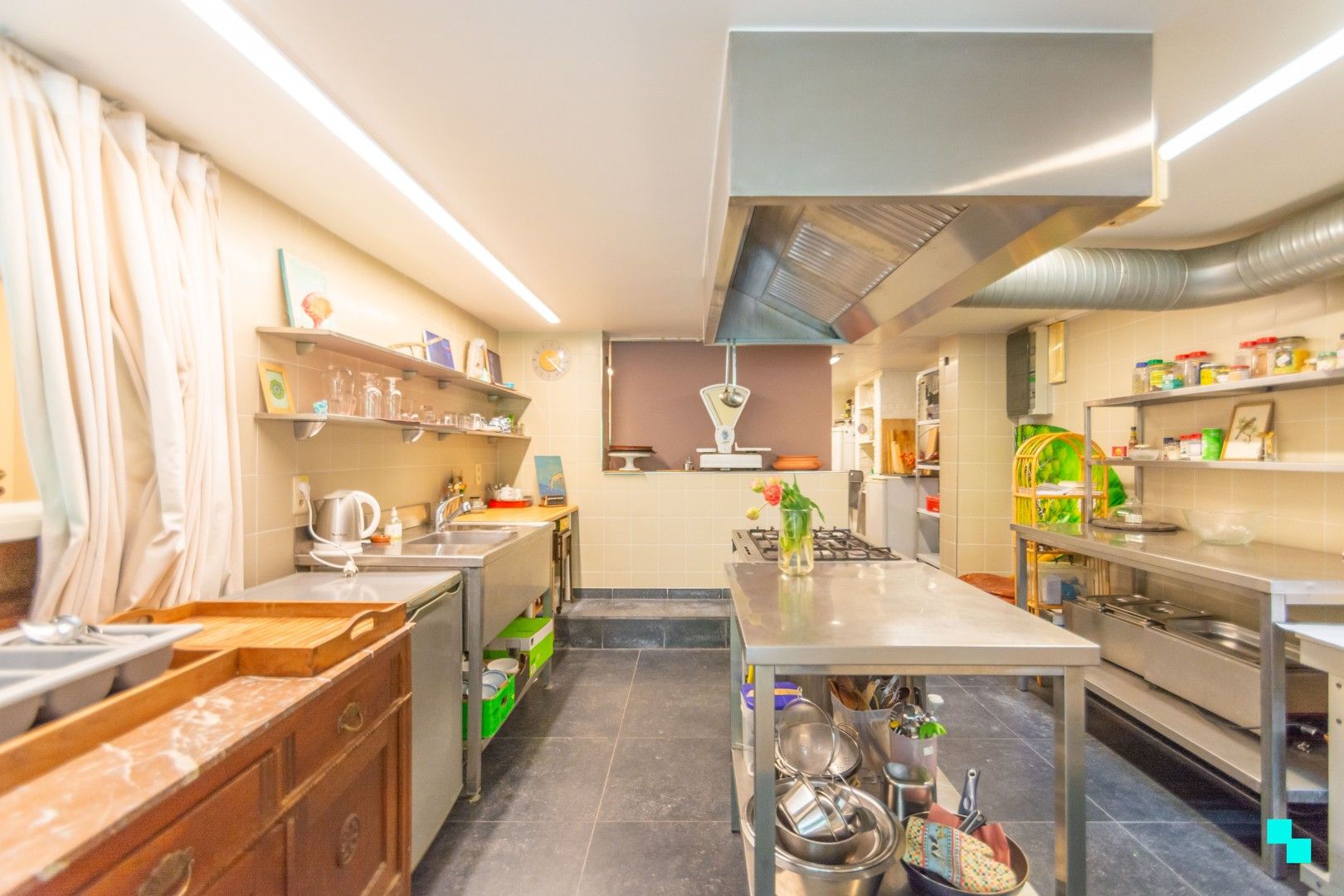 Karaktervolle woning met handelsruimte vlakbij Gent-Sint-Pieters foto 27