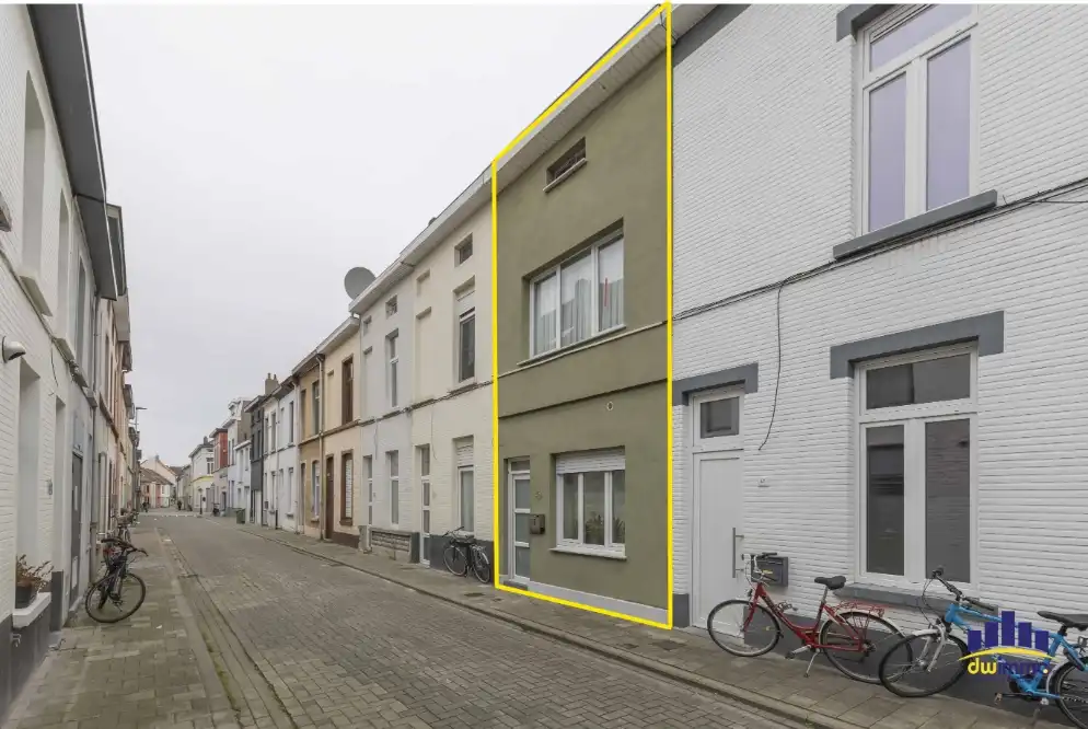 Charmante, gerenoveerde woning met mooie gevel in Ledeberg foto 2