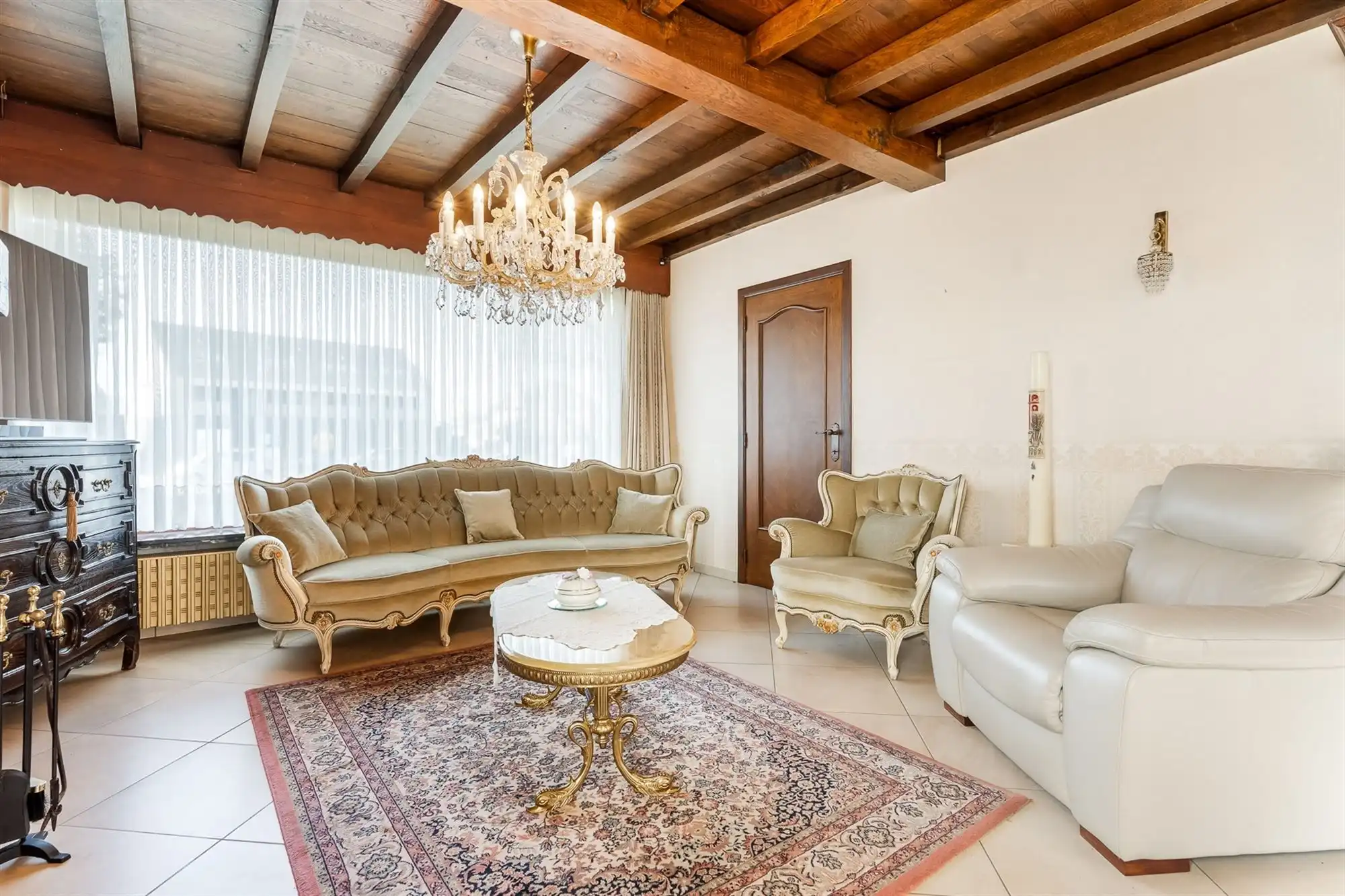 OP TE FRISSEN GELIJKVLOERSE WONING MET 3 SLAAPKAMERS OP EEN RUIM PERCEEL IN HET CENTRUM VAN OOSTHAM foto 5